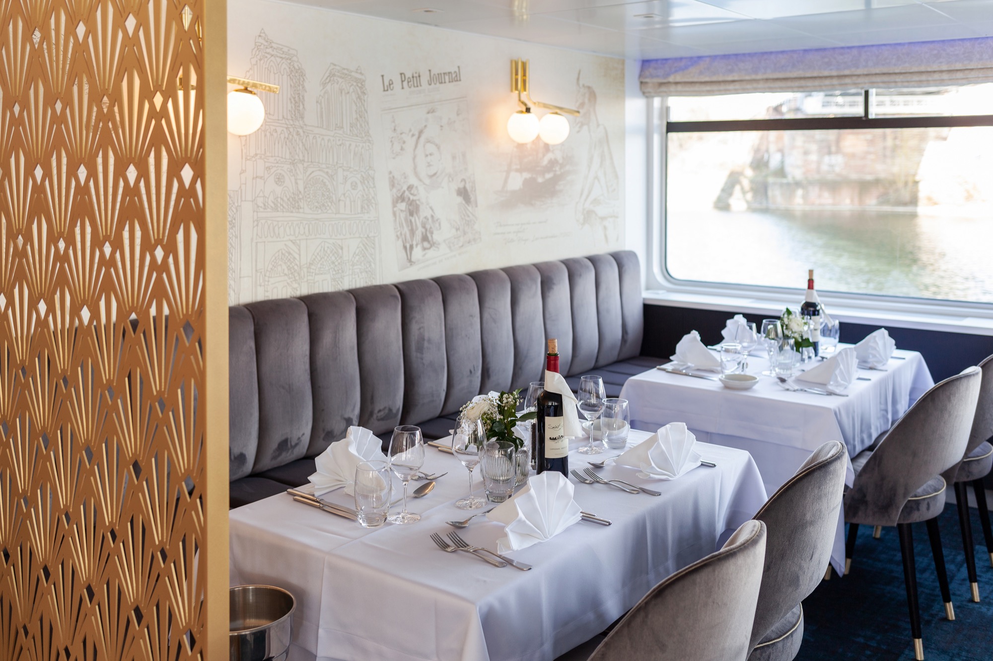 CroisiEurope MS Victor Hugo Restaurant 2.jpg